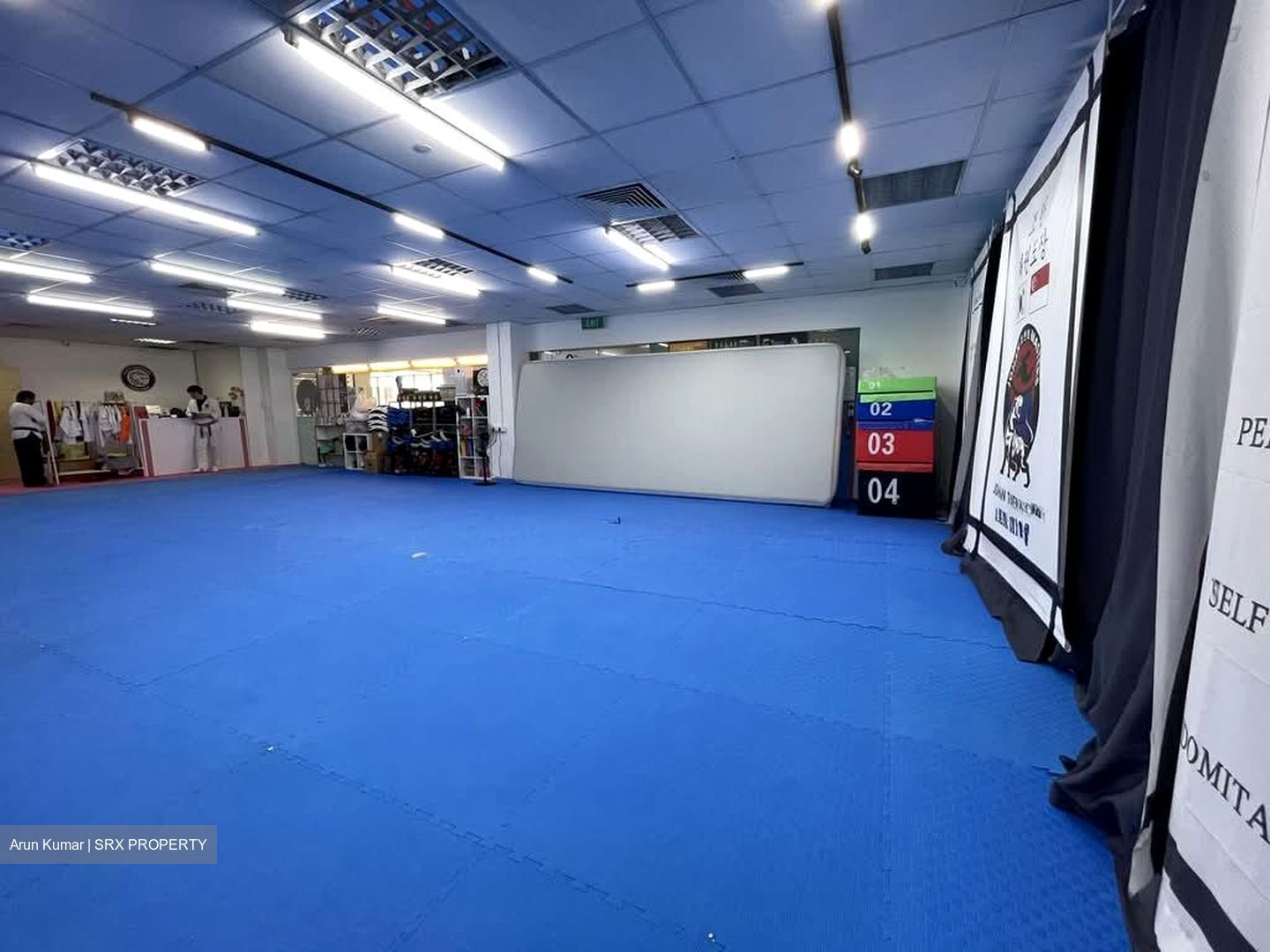 Upper Serangoon Shopping Centre (D19), Retail #588086731